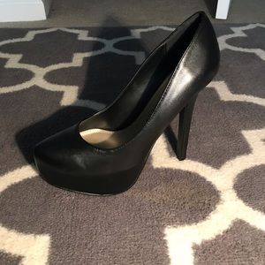Black matte Chinese Laundry platform heels size 9